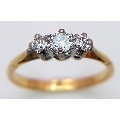 422 - AN 18K YELLOW GOLD & PLATINUM VINTAGE DIAMOND 3 STONE RING 0.25CT. 2.2G TOTAL WEIGHT. SIZE N. Ref: A... 