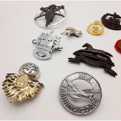 996 - 10 Military Badges