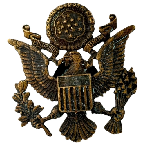 1104 - A Vietnam war era U.S. Military Bronze Eagle Emblem. Approximately 7 cm height x 6 cm width.  
Pleas... 