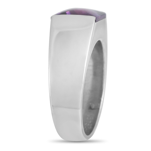 1146 - A Cartier Tank 18K White Gold Amethyst Ring. The wide band is made with sleek 18K white gold, and be... 