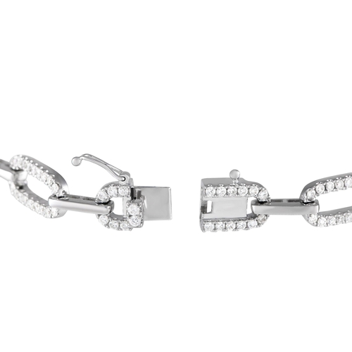 425 - An 18K White Gold 2.50ct Diamond Bracelet. Bold links accented by sparkling diamonds totaling 2.50 c... 