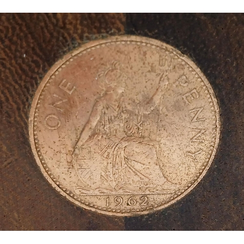 1025 - An Early 1 Penny Paper Weight. 5.7cm x 5.7cm.