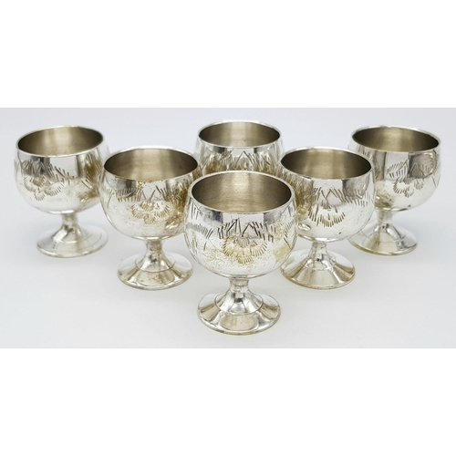 1141 - Six Vintage Silver Plated Miniature Goblets in a Fitted Case.  
5cm tall.