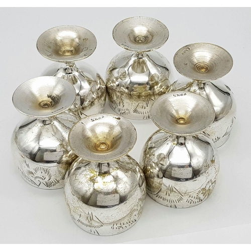 1141 - Six Vintage Silver Plated Miniature Goblets in a Fitted Case.  
5cm tall.