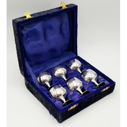 1141 - Six Vintage Silver Plated Miniature Goblets in a Fitted Case.  
5cm tall.