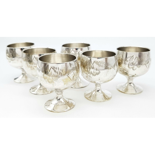 1141 - Six Vintage Silver Plated Miniature Goblets in a Fitted Case.  
5cm tall.