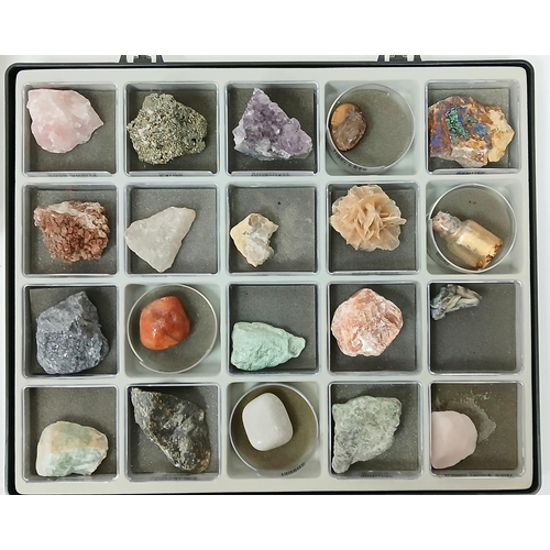 1385 - Treasures of the Earth minerals and gemstones collection. Consisting of six folders and five full di... 