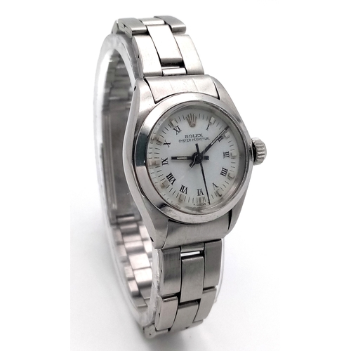 208 - A Vintage Rolex Oyster Perpetual Automatic Ladies Watch. Stainless teel bracelet and case - 26mm. Wh... 