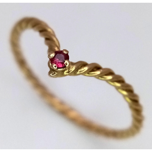 477 - A 9K Yellow Gold Thin Chevron Ring. Size O. 0.9g