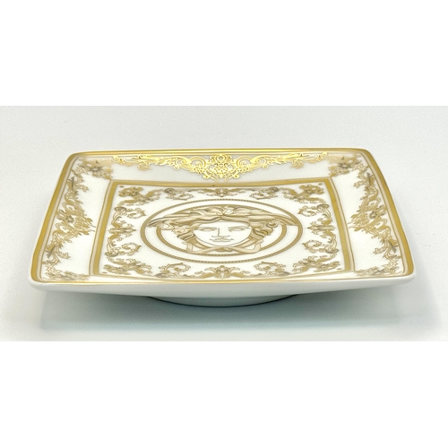 483 - A Versace Small Decorative Plate. 11 x 11cm. As new, with original packaging. Ref: 20956