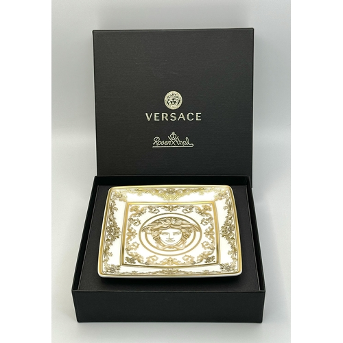 483 - A Versace Small Decorative Plate. 11 x 11cm. As new, with original packaging. Ref: 20956