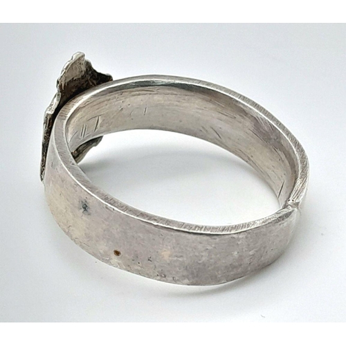 283 - A WW2 Silver US Navy Ring. UK Size “Y” US Size 12.5.