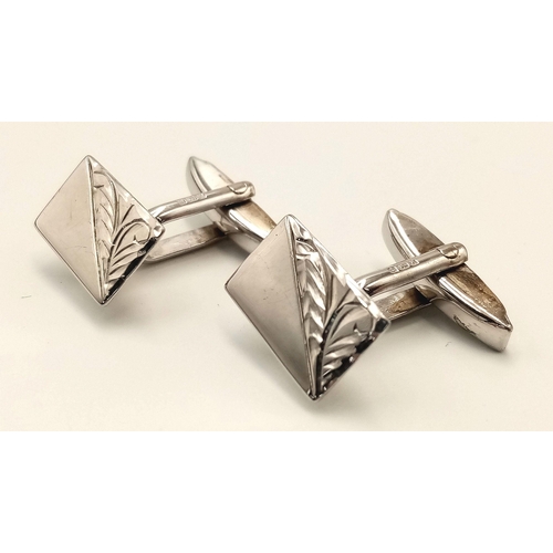 1567 - A Pair of Vintage Sterling Silver Rhodium Plated Detailed Cufflinks 1.5cm Width. In original Hinge O... 