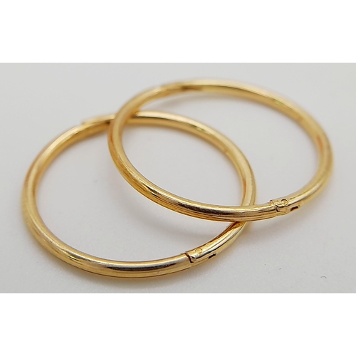 1554 - A PAIR OF 9K YELLOW GOLD MINI HOOP SLEEPER EARRINGS. 0.85G TOTAL WEIGHT. Ref: 6695