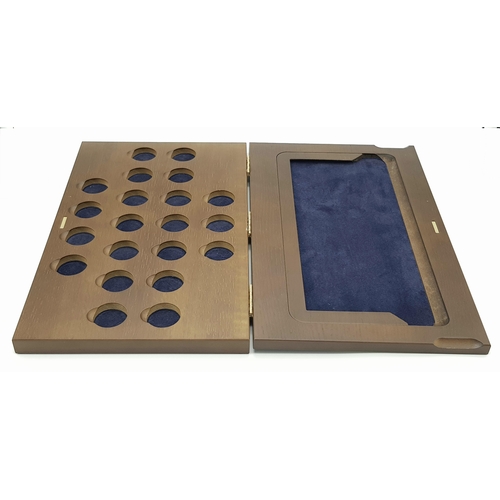 1081 - A Well Constructed Wooden Sovereign Case. 21 luxury spaces for your most valuable coins. 33 x 21cm