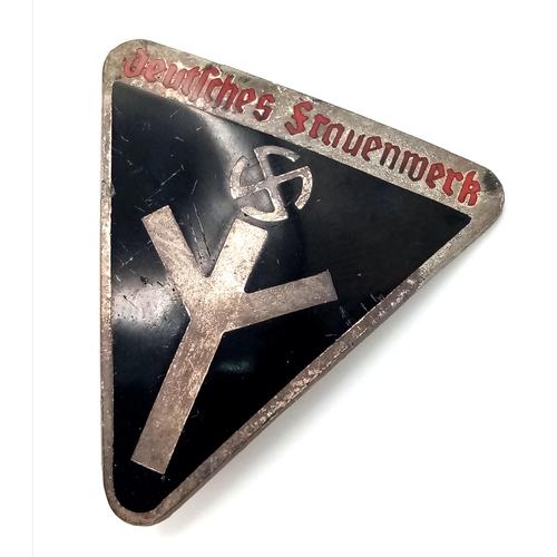 429 - A WW2 German Deutsches Frauenwerk (Women's Welfare Organization) Membership Pin. Maker marked: RZM M... 