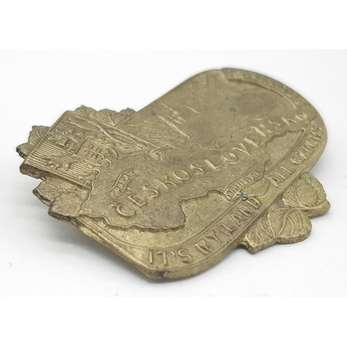 541 - A WW2 Czech Badge. “In Memory of a Czechoslovak Soldier in Great Britain 1941”. Made in England.