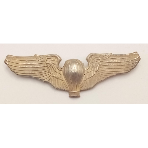 569 - A WW2 US Army Air Corps Balloon Pilots Siver Plated Wings.