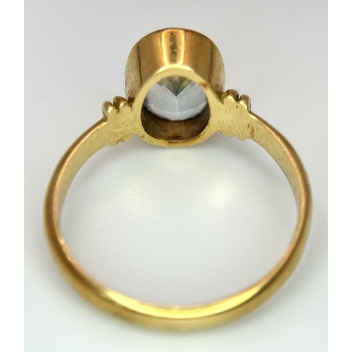 131 - AN 18K YELLOW GOLD AQUA VINTAGE RING, 3.4G TOTAL WEIGHT, SIZE L. REF: SH1845I