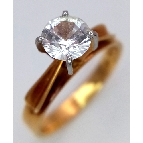 256 - A 14K YELLOW GOLD CZ RING, 3.6G TOTAL WEIGHT, SIZE K 1/2. REF: SH1844I