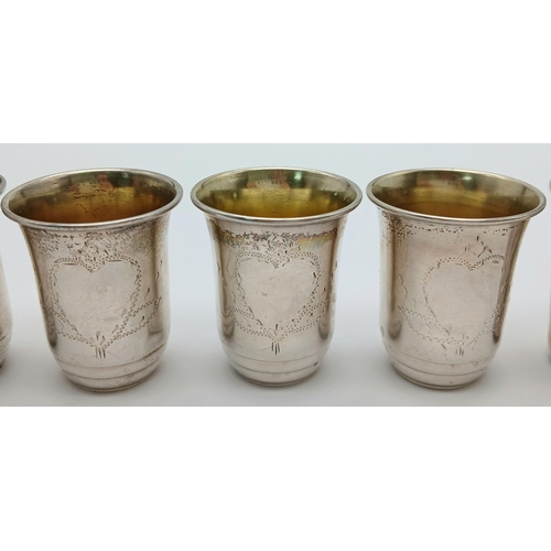 1316 - A Set of Six Vintage Miniature Silver Kiddush Cups. 4cm. 65g