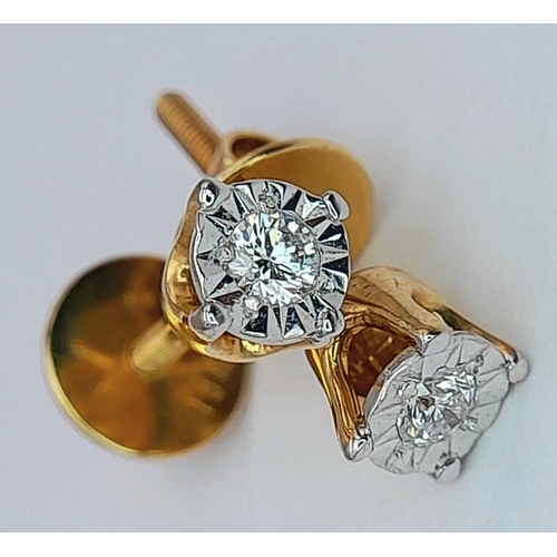 103 - A PAIR OF 18K YELLOW GOLD DIAMOND SET STUD EARRINGS WITH SCREW BACK FITTINGS 1.8G TOTAL WEIGHT. Ref:... 