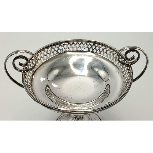 119 - Beautiful antique SILVER TAZZA with clear Hallmark for Walker & Hall, Sheffield 1909. Consisting a r... 