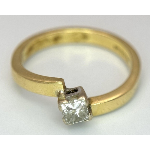 124 - AN 18K YELLOW GOLD DIAMOND SQUARE RING, 0.24CT DIAMOND WEIGHT, 3.8G TOTAL WEIGHT, SIZE N. REF: SH186... 