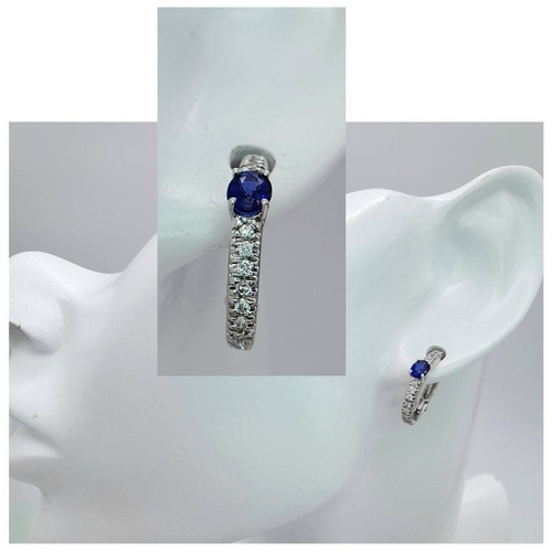 128 - A PAIR OF 18K WHITE GOLD DIAMOND & SAPPHIRE EARRINGS 1CM DIAMETER, 3.3G TOTAL WEIGHT. Ref: SC 2057