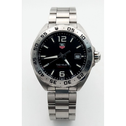 241 - A Tag Heuer Formula 1 Gents Quartz Watch. Stainless steel bracelet and case - 42mm. Black dial with ... 