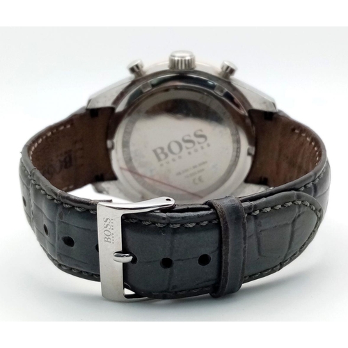 454 - A HUGO BOSS CHRONOGRAPH STRAP WATCH HB.330..1.96.3094. FULL WORKING ORDER WITH NEW BATTERY FITTED RE... 