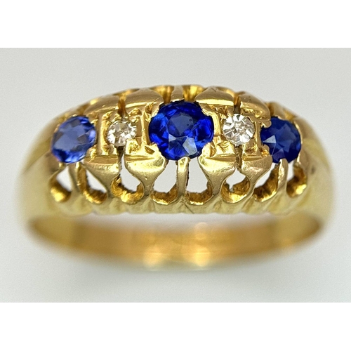 96 - AN 18K YELLOW GOLD ANTIQUE DIAMOND & SAPPHIRE RING 3.2G TOTAL WEIGHT, SIZE N HALLMARKED CHESTER 1917... 