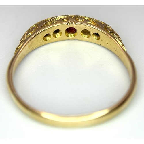 135 - AN 18K YELLOW GOLD ANTIQUE GEORGIAN OLD CUT DIAMOND & RUBY FIVE STONE RING 2.6G TOTAL WEIGHT, SIZE M... 