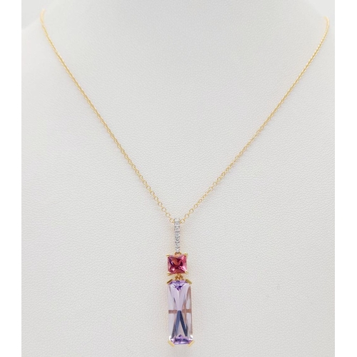 19 - AN 18K YELLOW GOLD DIAMOND, PINK TOPAZ & AMETHYST DROP PENDANT ON CHAIN.  4.7G. 2.5CM AND 42CM. AS11... 