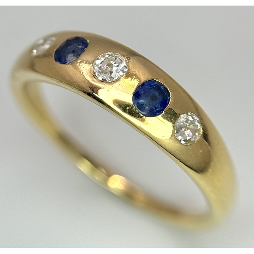 10 - AN 18K YELLOW GOLD DIAMOND & SAPPHIRE FIVE STONE RING 4.6G TOTAL WEIGHT, SIZE Q. Ref: SC 2058