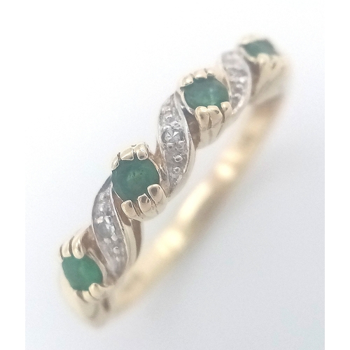 565 - A 9K YELLOW GOLD DIAMOND & EMERALD RING 2G TOTAL WEIGHT, SIZE M 1/2. Ref: SC 2024