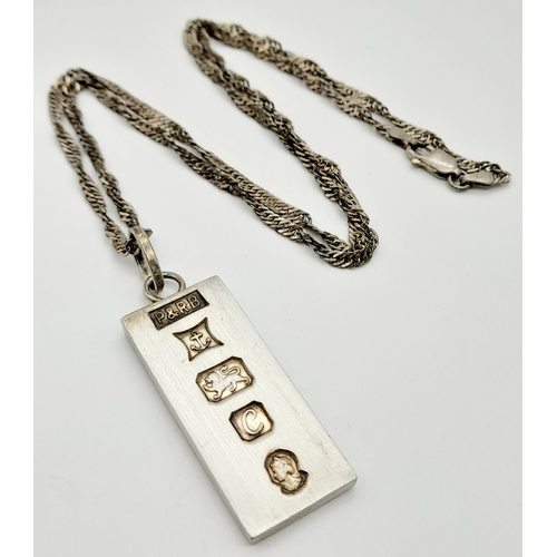 627 - A Vintage 1977 (Jubilee Year) Silver Ingot Pendant Necklace. 46cm Length Sterling Silver Twist Chain... 