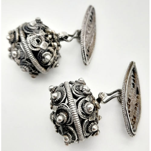 648 - A Pair of Scandinavian Silver Filigree ‘Viking inspired’ Design Cufflinks. 1.7cm Diameter. Gross Wei... 