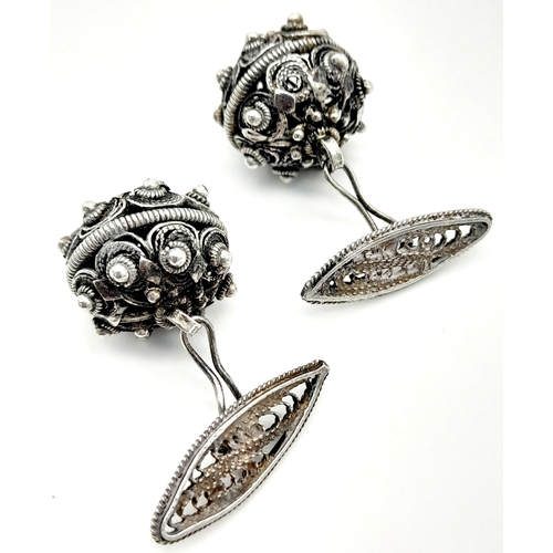 648 - A Pair of Scandinavian Silver Filigree ‘Viking inspired’ Design Cufflinks. 1.7cm Diameter. Gross Wei... 