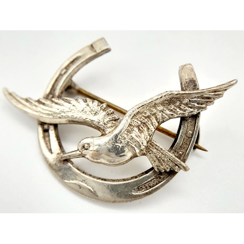 1091 - A Vintage Sterling Silver Bird and Lucky Horseshoe Brooch 3.5cm Width. Gross Weight 4.45 Grams