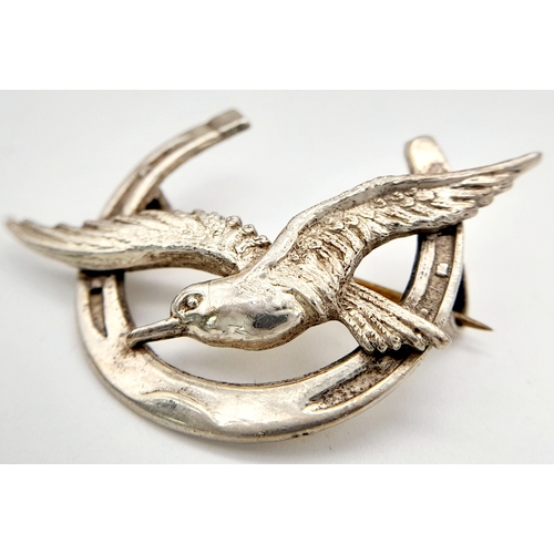 1091 - A Vintage Sterling Silver Bird and Lucky Horseshoe Brooch 3.5cm Width. Gross Weight 4.45 Grams