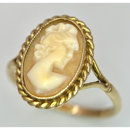 21 - Vintage 9 CARAT GOLD CAMEO RING. Classic ‘ Coffee and cream’ design with Beautiful GOLD ROPE MOUNT. ... 