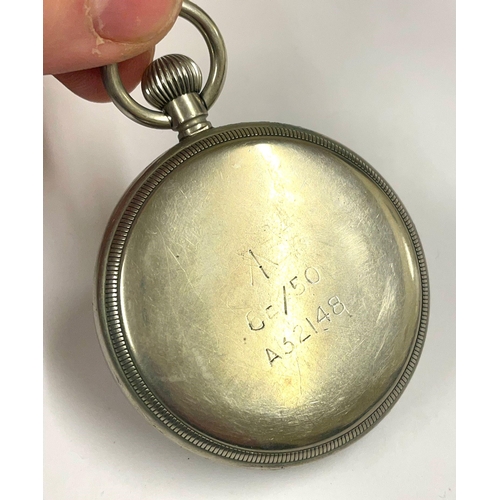 591 - A WW2 military RAF observers pocket watch. In working order. 
Ref: Lu12A