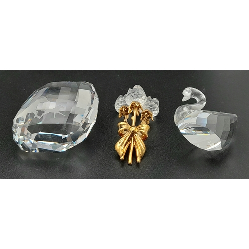 770 - 3 x SWAROVSKI CRYSTAL GIFT ITEMS . All new and complete with original boxes. to include the iconic S... 