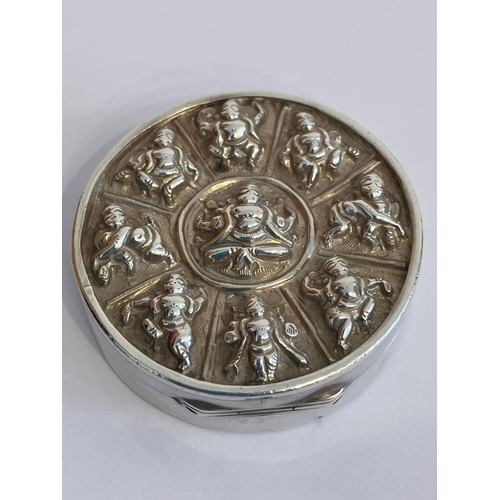 231 - Vintage INDIAN SILVER SNUFF BOX. Beautiful REPOUSSE LID with DEITIES.Approx 29 grams. 4.5 cm Diamete... 