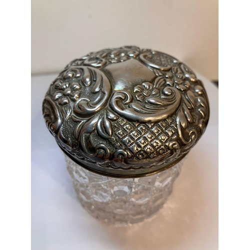 742 - Antique SILVER TOPPED POWDER JAR. Full hallmark for William Devenport, Birmingham 1896. Consisting a... 