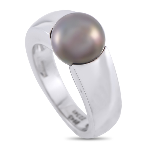 1664 - An Boucheron 18K White Gold Pearl Ring. BOU12-012025 Ring size: 5.5. Total weight: 8.1 grams.  *This... 