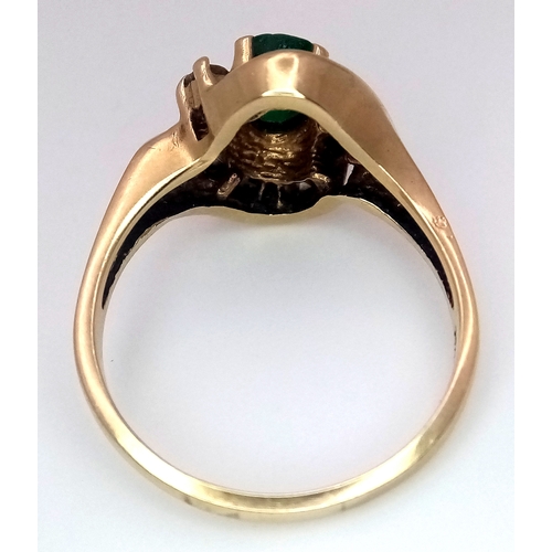 73 - A 14K YELLOW GOLD DIAMOND & EMERALD RING. 0.40CT DIA, 5.4G TOTAL WEIGHT, SIZE R. Ref: 9163