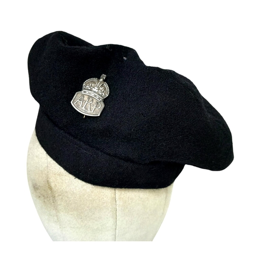 737 - A WW2 British Home Front. A.R.P Beret & Silver Cap Badge.