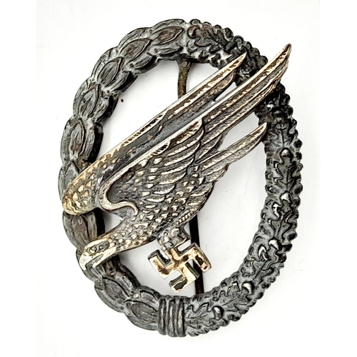 878 - An Early War Luftwaffe Fallschirmjäger (Paratrooper) Badge. Maker: G.H Osang, Dresden.